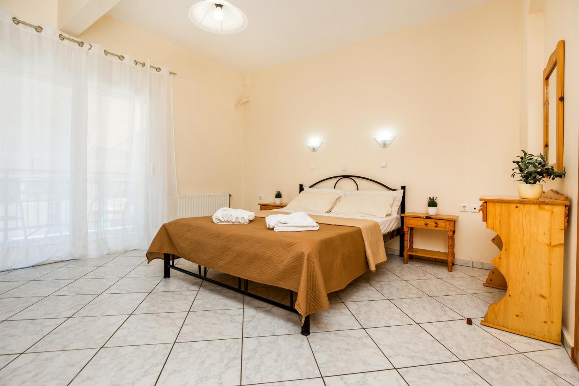 Ianos Apartments ポトス エクステリア 写真