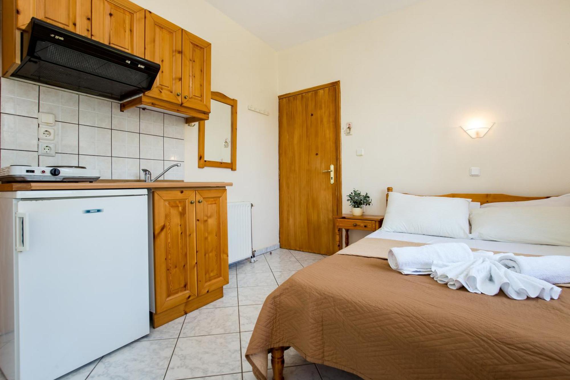 Ianos Apartments ポトス エクステリア 写真